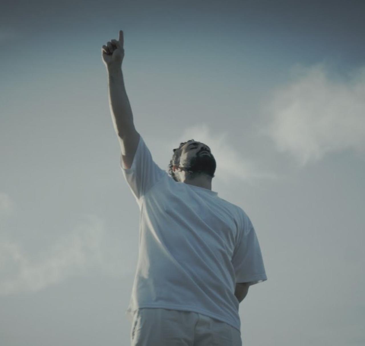 دانلود آهنگ بهرام آغوش بهرام - آغوش